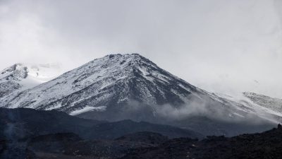 Etna vulkaan Sicilië – Sneeuw en mist