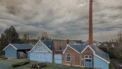 Stoomhoutzagerij Nahuis bij Dreigende Lucht – Groenlo